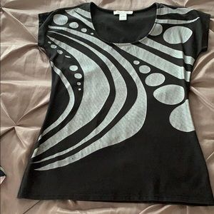 White HOUSE black Market tee